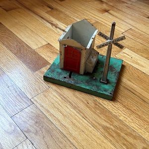 Vintage Lionel Train Railway Crossing